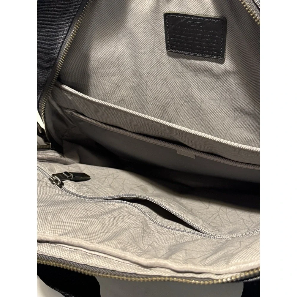 Tumi Dalston Ashwin Tote, Gray Color, Good Condition, Messenger Model 61008MGR
